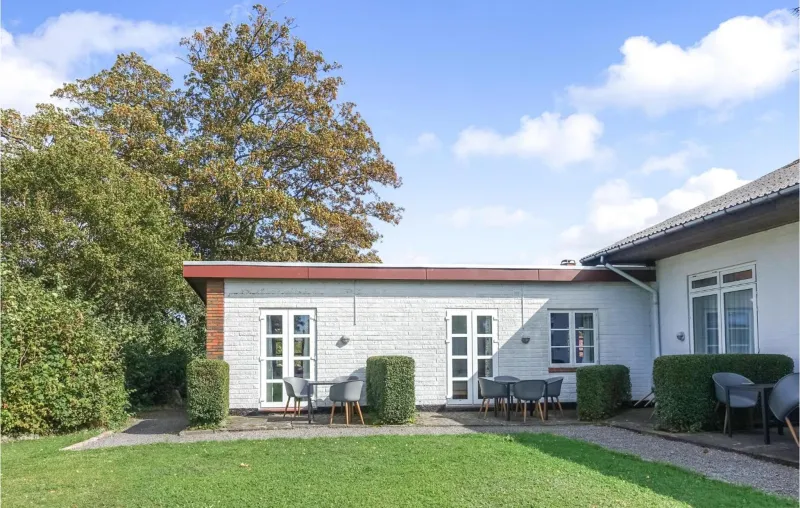 Billede 8 af Cozy Apartment In Allinge With Wifi