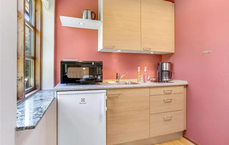 Billede 9 af Cozy Apartment In Allinge With Wifi