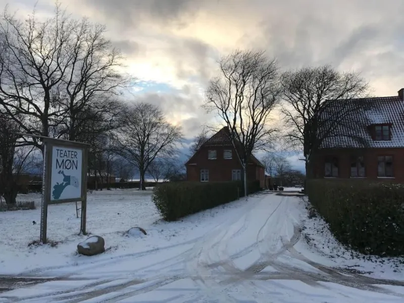 Billede 8 af Eventyrligt og rummeligt hus med havudsigt