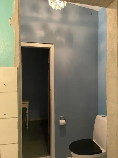 Billede 9 af Eventyrligt og rummeligt hus med havudsigt
