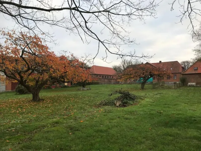 Billede 23 af Eventyrligt og rummeligt hus med havudsigt