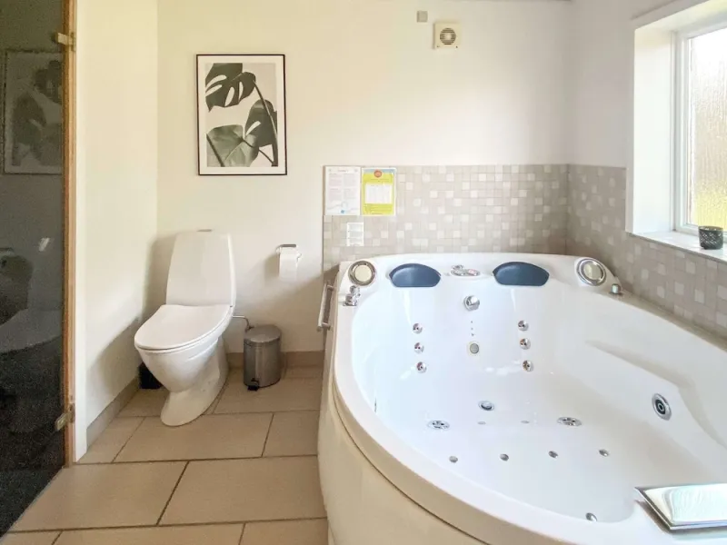 Billede 5 af 8 person holiday home in Tarm