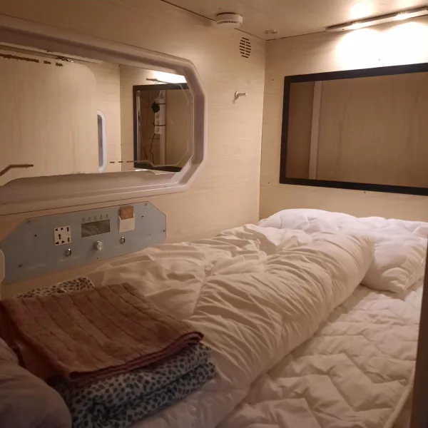 Billede 2 af Sleeping capsule in a shared room
