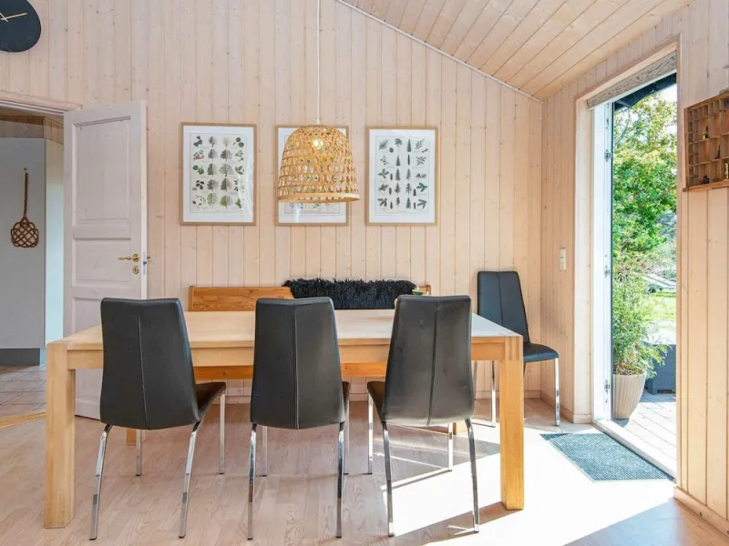 Billede 8 af Palatial Holiday Home in Skjern near Sea
