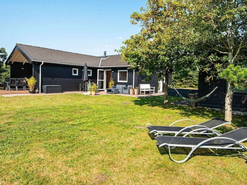 Billede 12 af Palatial Holiday Home in Skjern near Sea