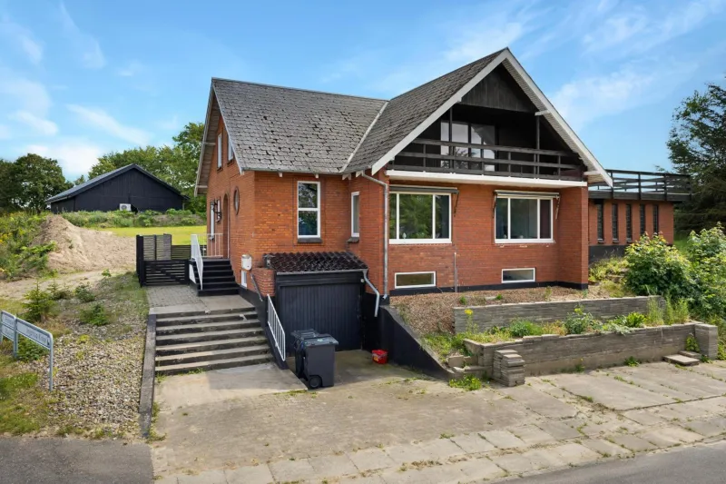 Billede 9 af Holiday Home With Pool For 12 People