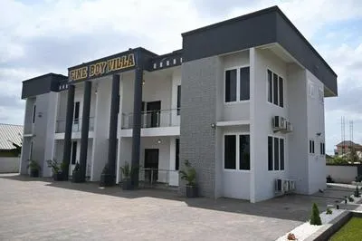 Foto 2 von Fine Boy Villa, Luxe Two-Bedroom Apartments in Tema Community 25