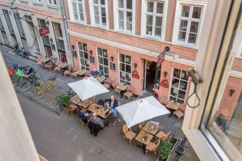 Billede 35 af Central og charmerende lejlighed
