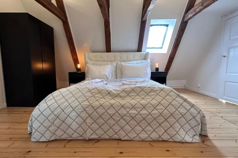 Carolinas Apartments - Gammel 2