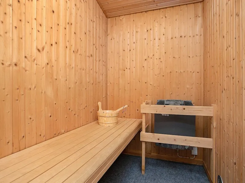 Billede 3 af Modern Holiday Home With Whirlpool in Væggerløse