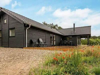 Billede 28 af Alluring Holiday Home in Knebel With Pool