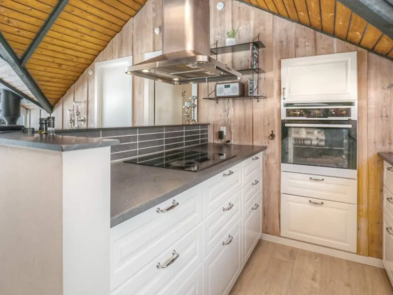 Billede 2 af Alluring Holiday Home in Falster near Sea