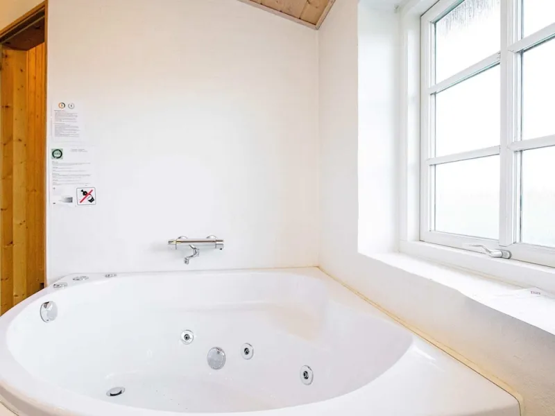 Billede 2 af 8 Person Holiday Home in Ulfborg-by Traum