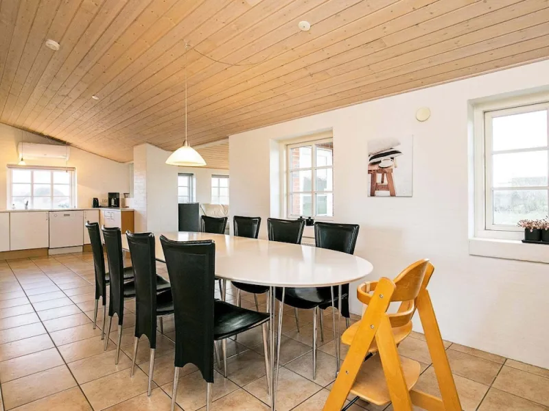 Billede 4 af 8 Person Holiday Home in Ulfborg-by Traum