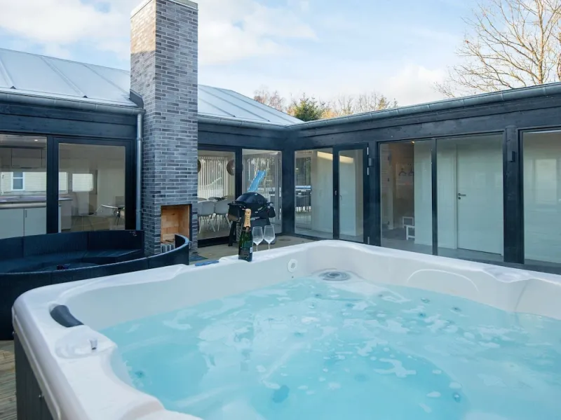 Billede 2 af Modern Holiday Home in Glesborg With Swimming Pool