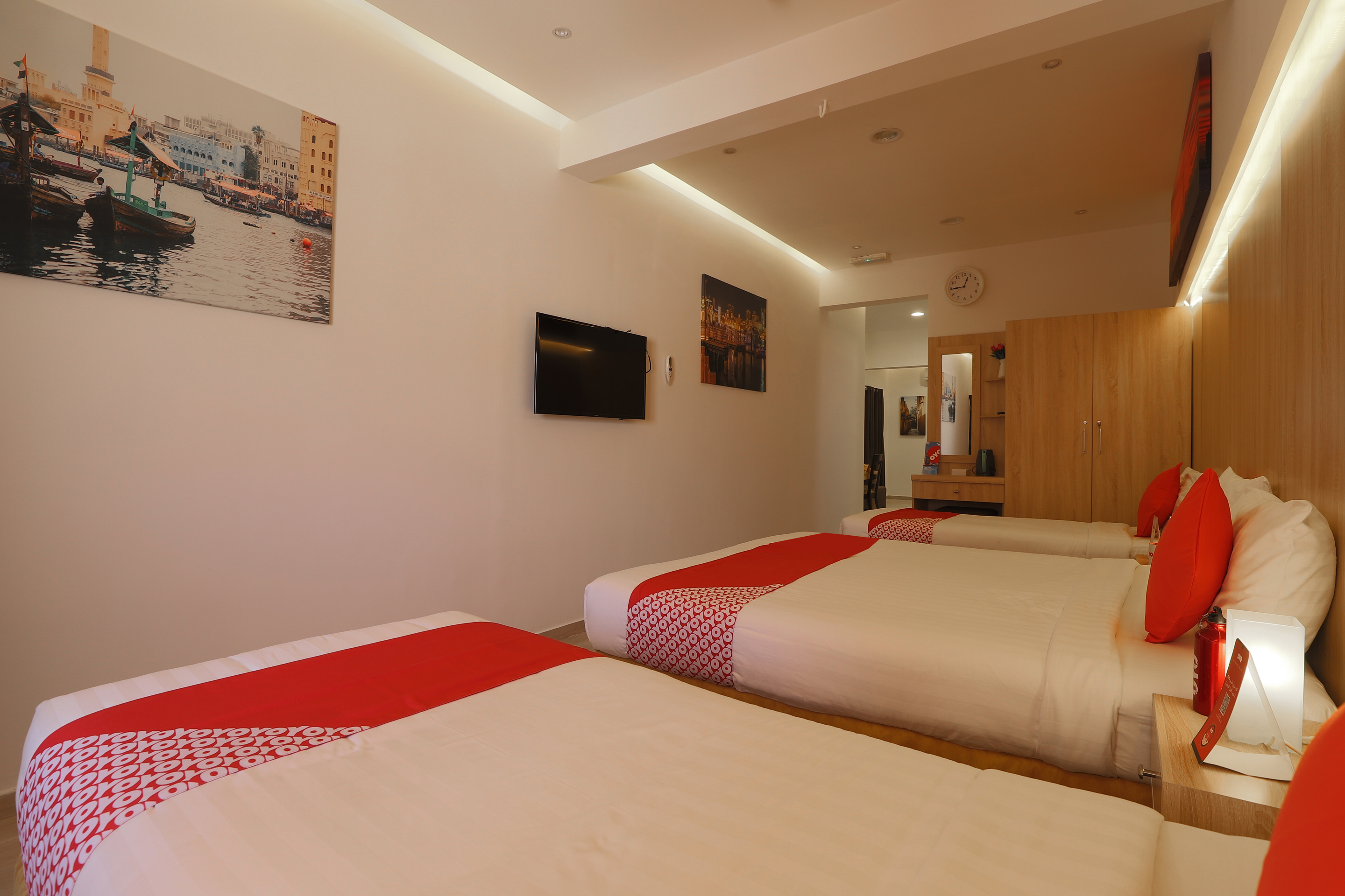 314 24 Gold Hotel