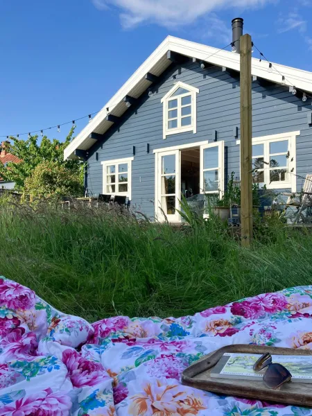 Billede 10 af Nature-Rich Summer House With Wild Garden