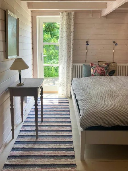 Billede 13 af Nature-Rich Summer House With Wild Garden
