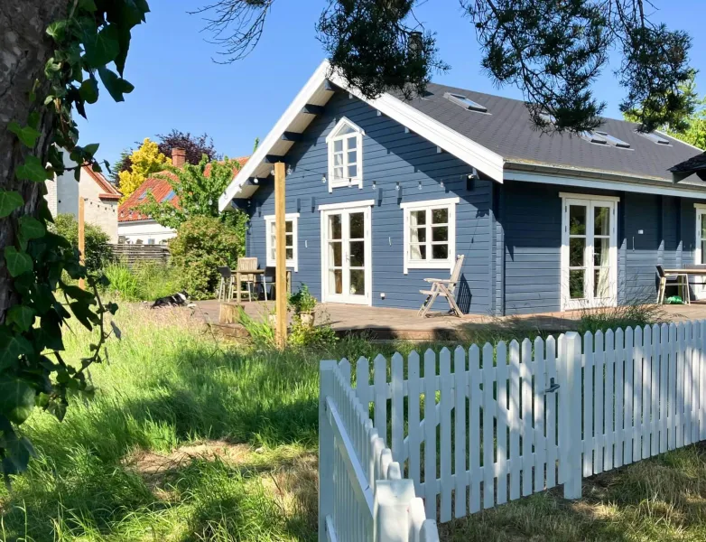 Billede 25 af Nature-Rich Summer House With Wild Garden