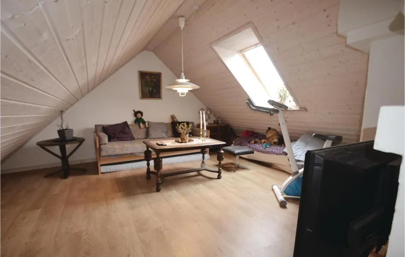 Billede 6 af Cozy Apartment In Roslev With Wifi