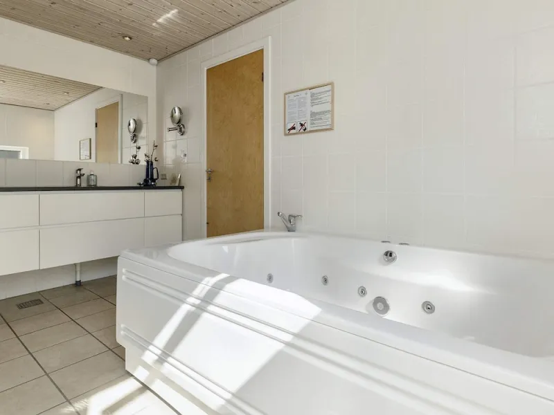 Billede 4 af 10 Person Holiday Home in Vaeggerlose-by Traum