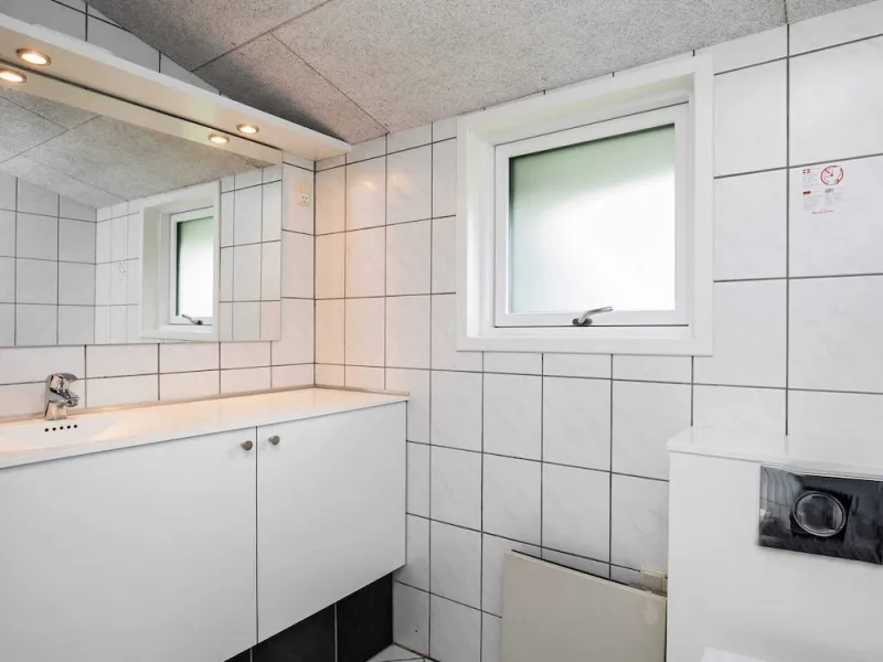 Billede 2 af Spacious Holiday Home in Humble near Beach
