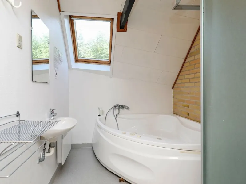 Billede 32 af Lovely Holiday Home in Lemvig with Hot Tub