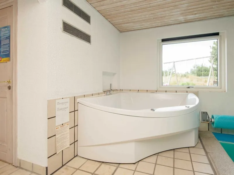 Billede 13 af 9 Person Holiday Home in Blavand