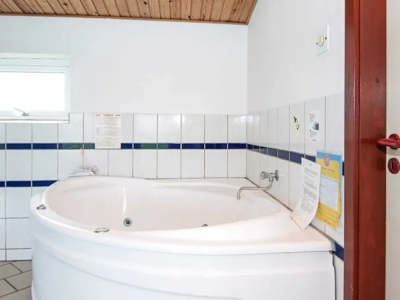 Billede 2 af Lovely Holiday Home in Jutland with Hot Tub