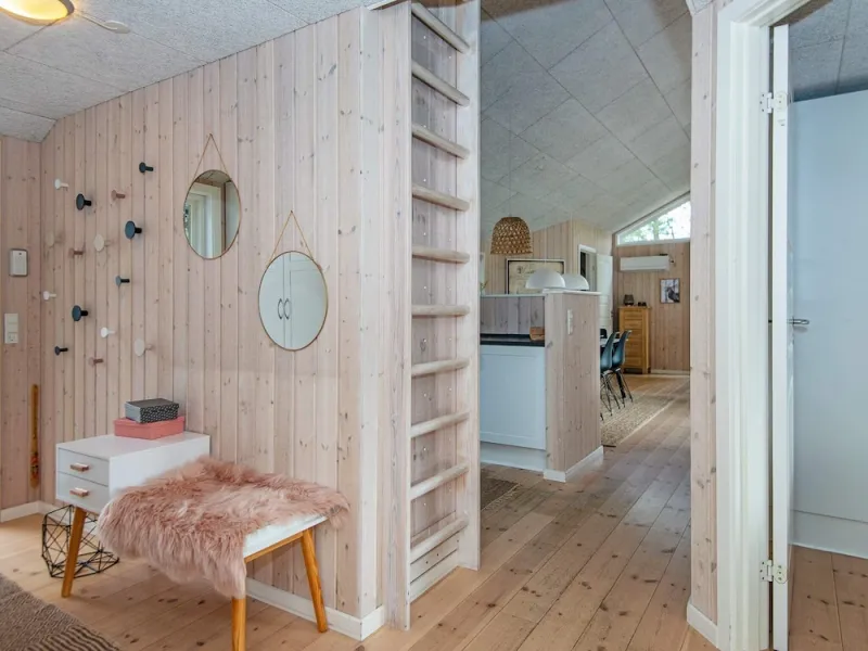 Billede 12 af Spacious Holiday Home in Jutland With Whirlpool