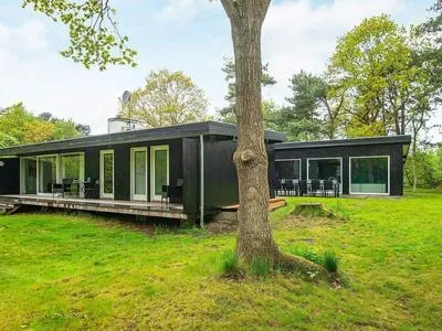 Billede 27 af Graceful Holiday Home in Knebel With Sauna