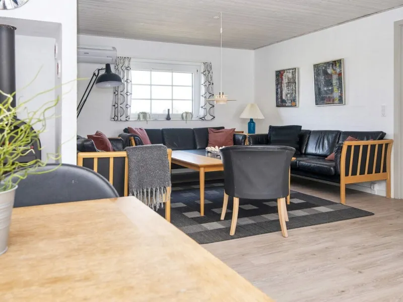 Billede 2 af 12 Person Holiday Home in Harboore-by Traum