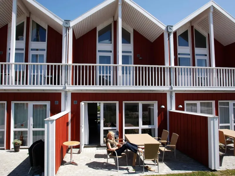 Billede 2 af 8 Person Holiday Home on a Holiday Park in Lokken