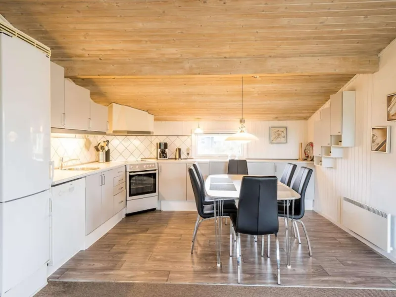 Billede 19 af 6 Person Holiday Home in Henne