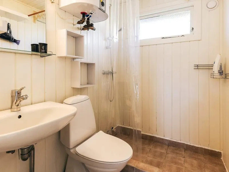 Billede 2 af 3 Person Holiday Home in Albaek