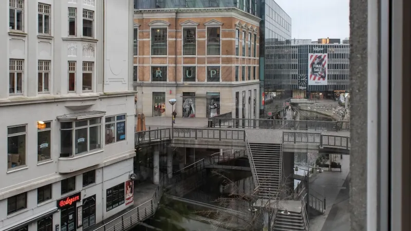 Billede 8 af Sanders Boulevard - Smart 3-bdr Apt By the Canal