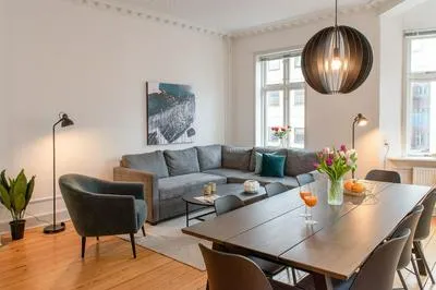 Billede 35 af Sanders Boulevard - Smart 3-bdr Apt By the Canal