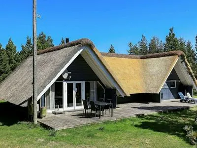 Billede 21 af 8 Person Holiday Home in Blavand