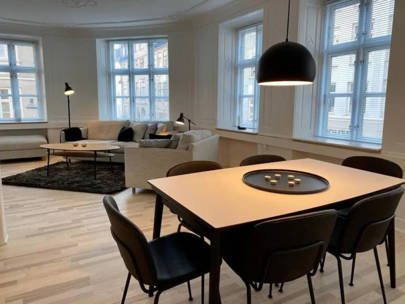 Luxury Tivoli Apt Scandinavian Design Heart of CPH