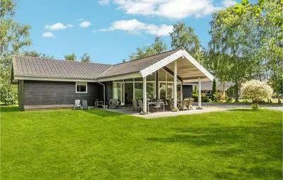 Billede 23 af Cozy Home In Væggerløse With Sauna