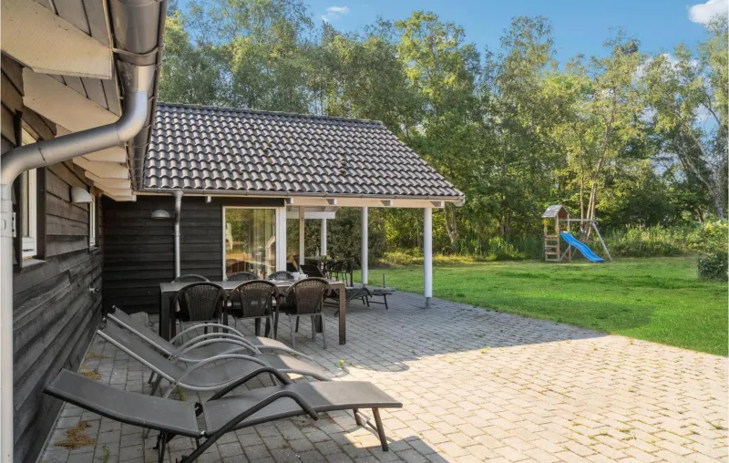 Billede 10 af Lovely Home In Rødby With Kitchen
