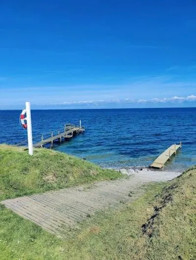 Billede 45 af Flot renoveret sommerhus, tæt på vandet