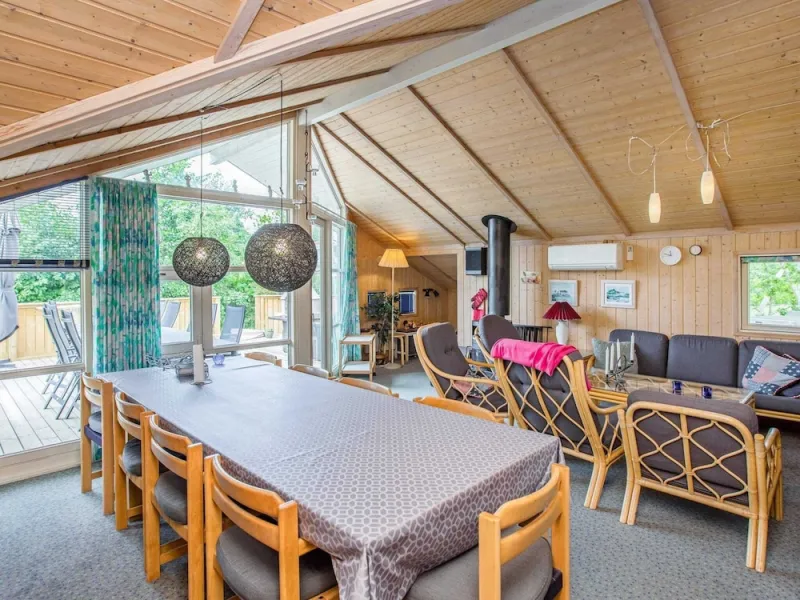 Billede 3 af 10 Person Holiday Home in Vaeggerlose-by Traum