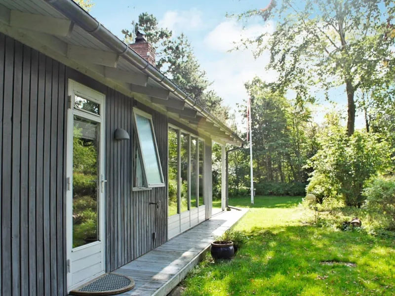 Billede 3 af Gorgeous Holiday Home in Blåvand Jutland With Terrace