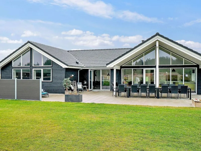 18 Person Holiday Home in Norre Nebel
