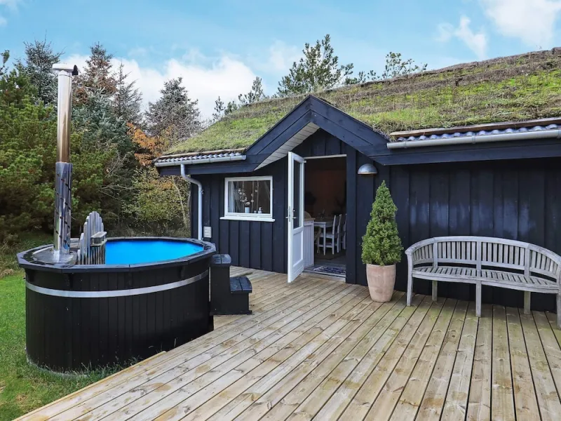 Billede 18 af Spacious Holiday Home in Jutland With Outdoor Whirlpool