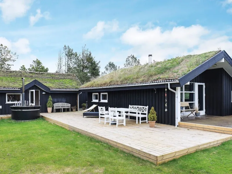 Billede 22 af Spacious Holiday Home in Jutland With Outdoor Whirlpool