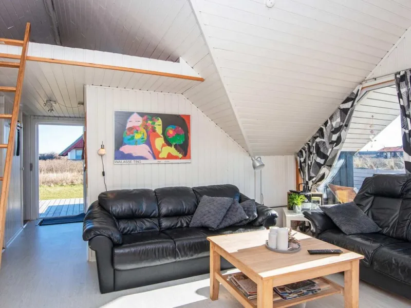 Billede 5 af Modish Holiday Home in Jutland near Sea