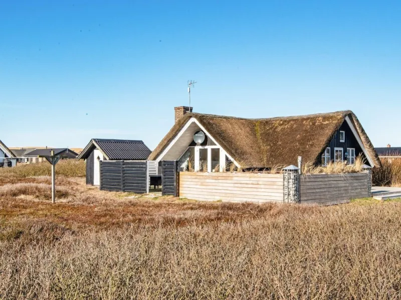 Billede 7 af Modish Holiday Home in Jutland near Sea
