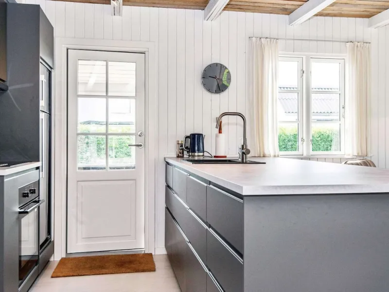 Billede 6 af Renovated Waterfront Retreat-by Traum